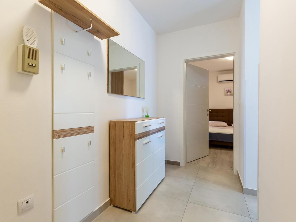 Amoroso Apartment 200M From Sea Poreč Eksteriør bilde