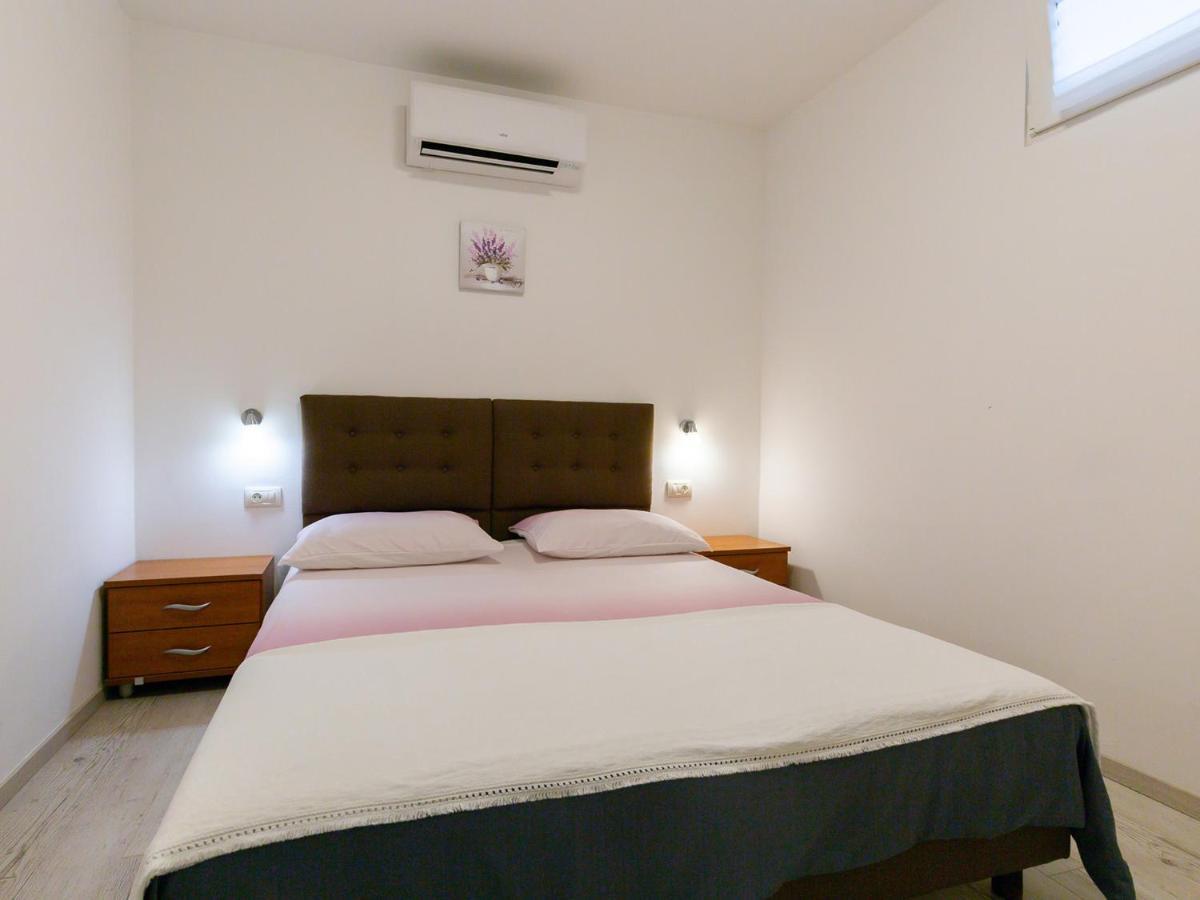 Amoroso Apartment 200M From Sea Poreč Eksteriør bilde