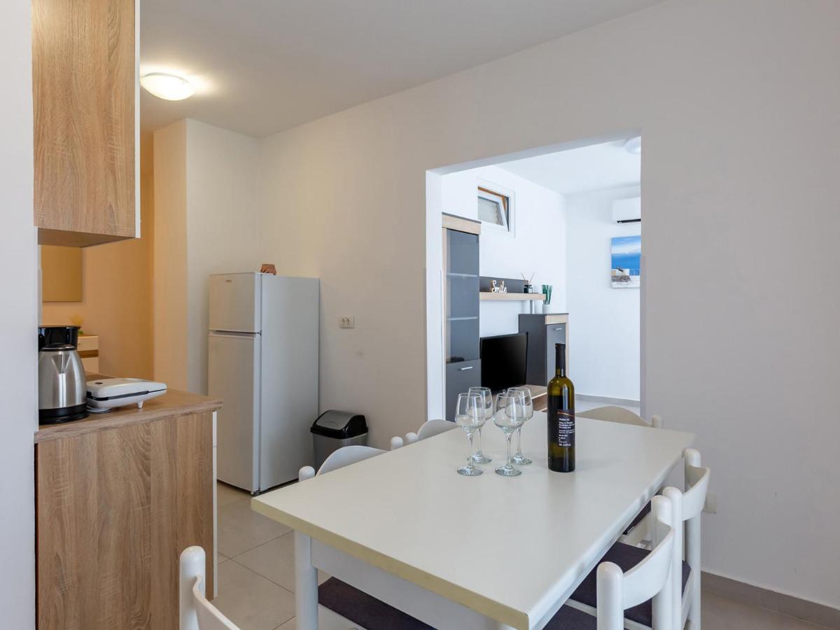 Amoroso Apartment 200M From Sea Poreč Eksteriør bilde