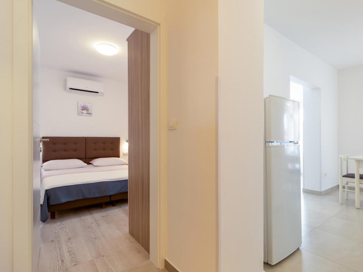 Amoroso Apartment 200M From Sea Poreč Eksteriør bilde