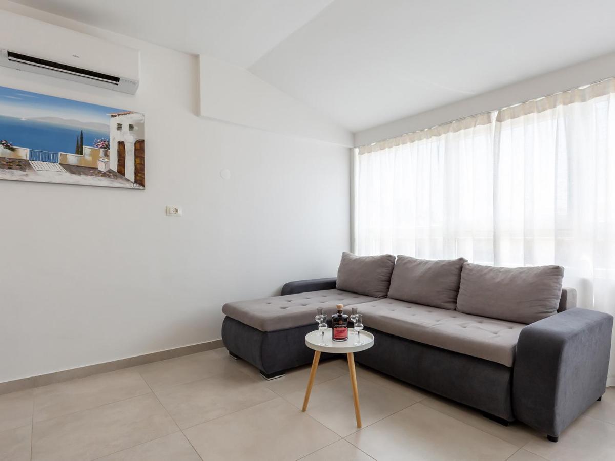Amoroso Apartment 200M From Sea Poreč Eksteriør bilde